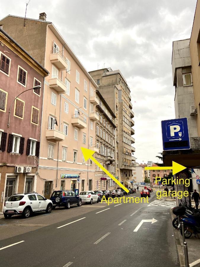 Central Rijeka Apartments Ciottina 24 Bagian luar foto