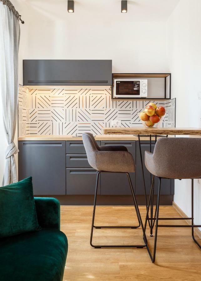 Central Rijeka Apartments Ciottina 24 Bagian luar foto