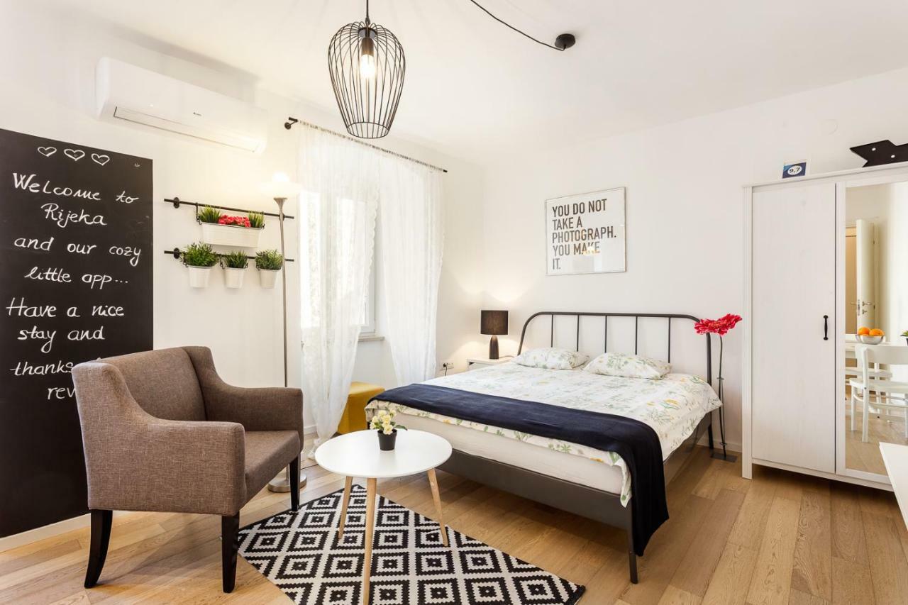 Central Rijeka Apartments Ciottina 24 Bagian luar foto