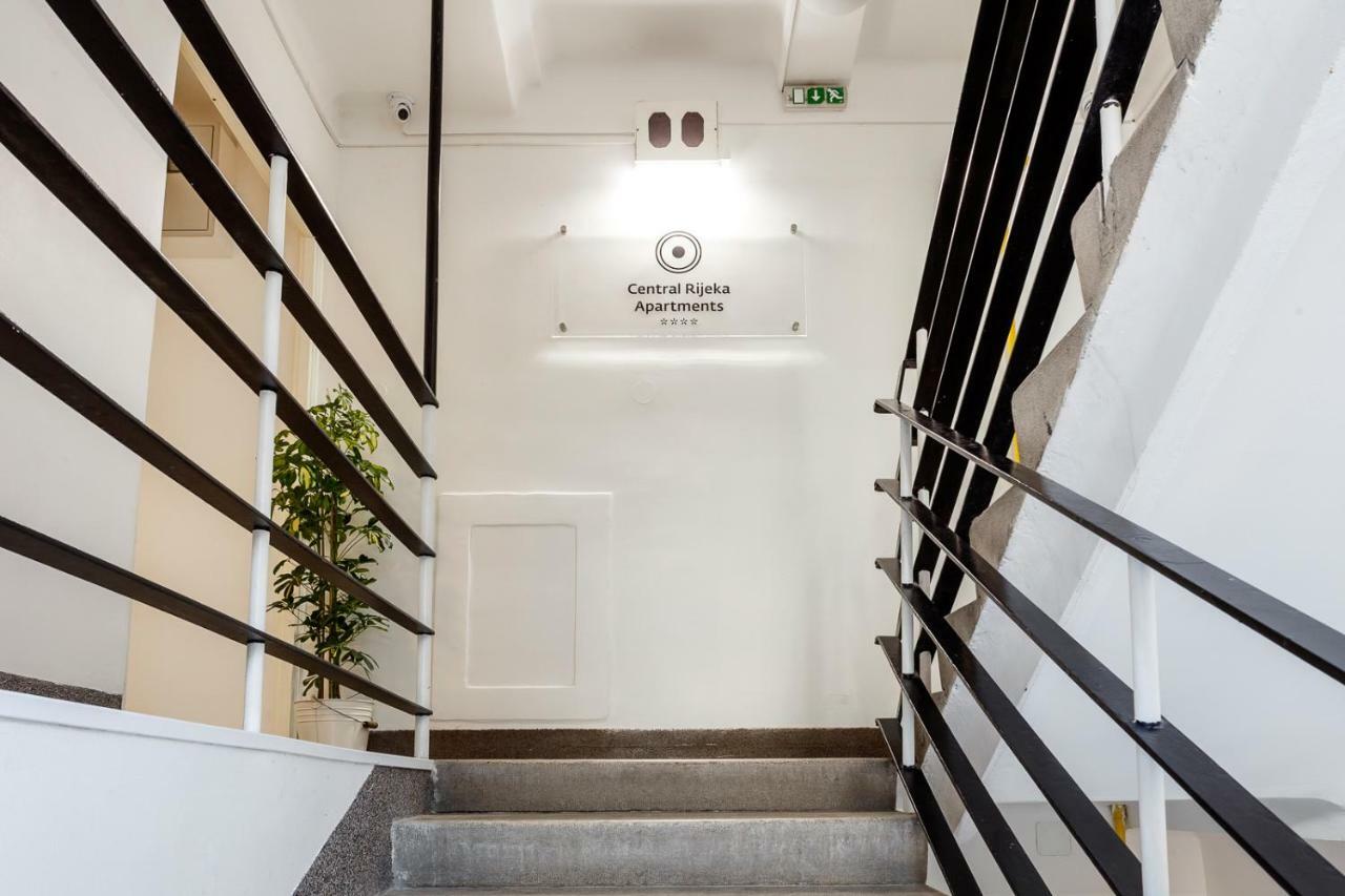 Central Rijeka Apartments Ciottina 24 Bagian luar foto