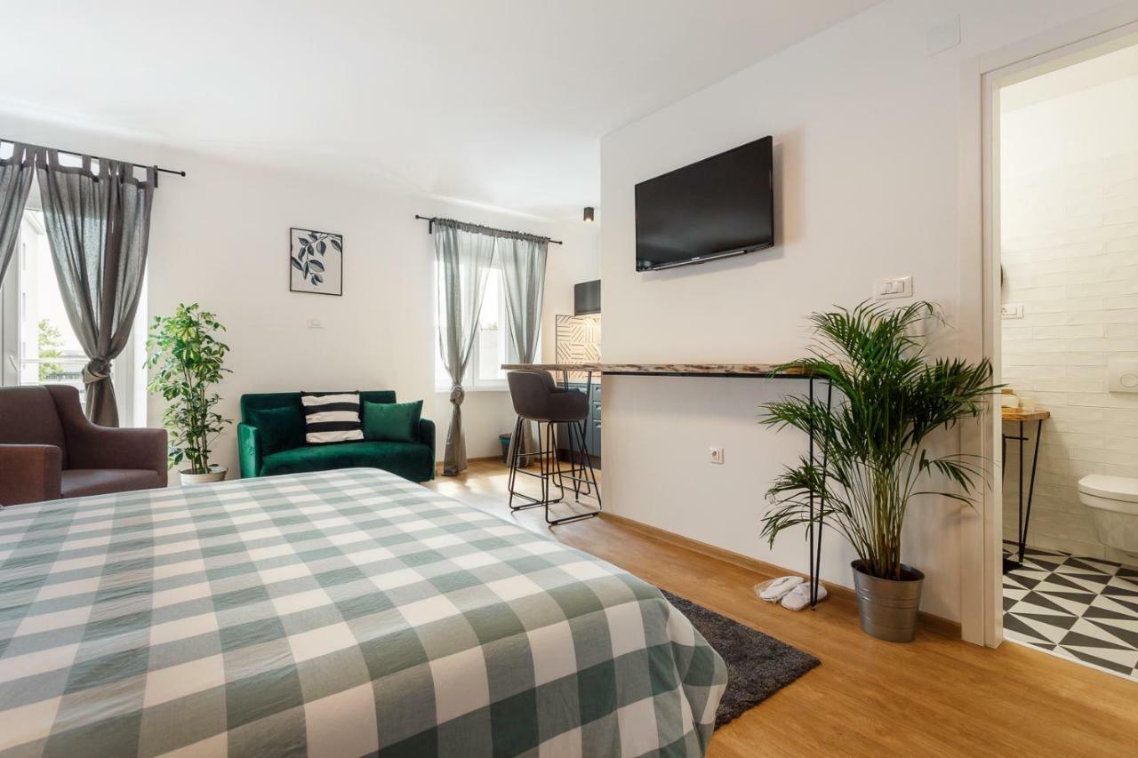 Central Rijeka Apartments Ciottina 24 Bagian luar foto