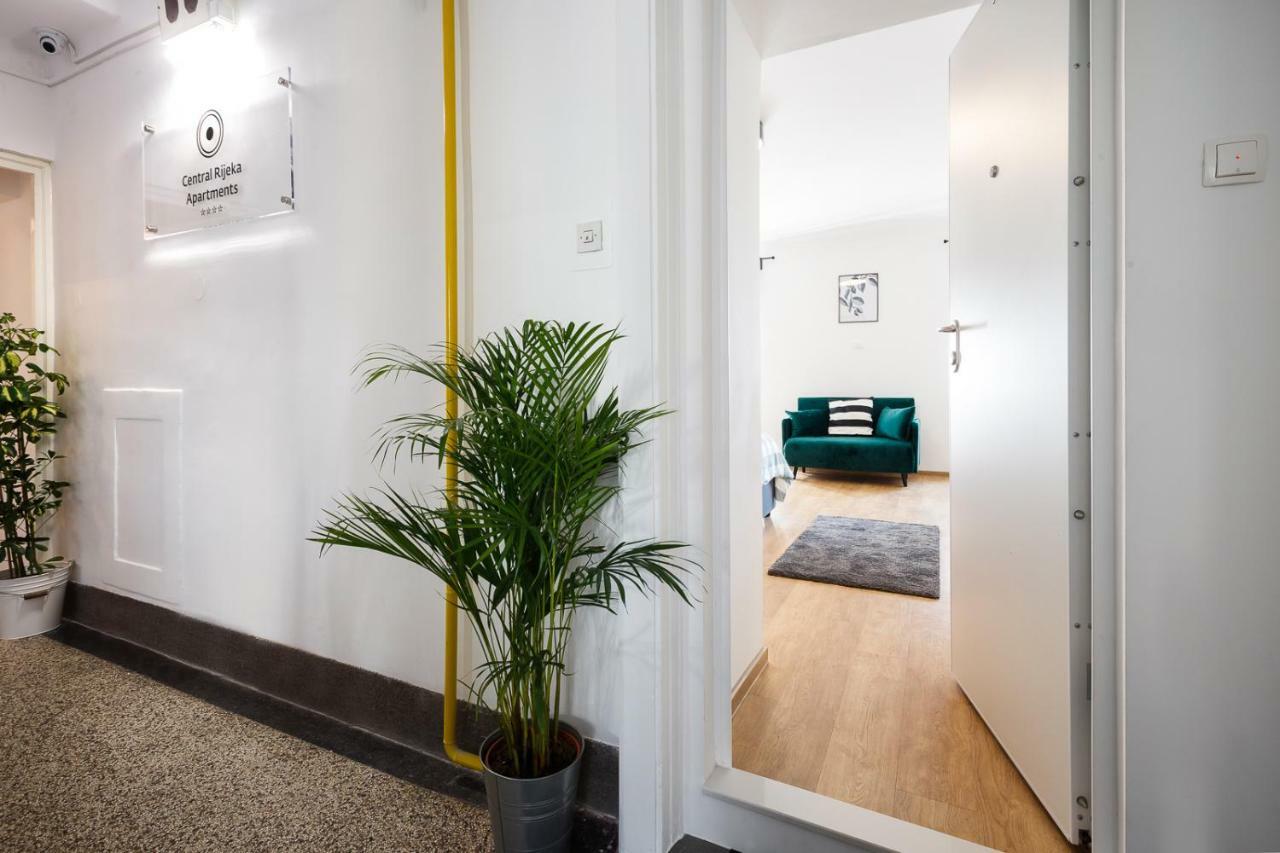 Central Rijeka Apartments Ciottina 24 Bagian luar foto