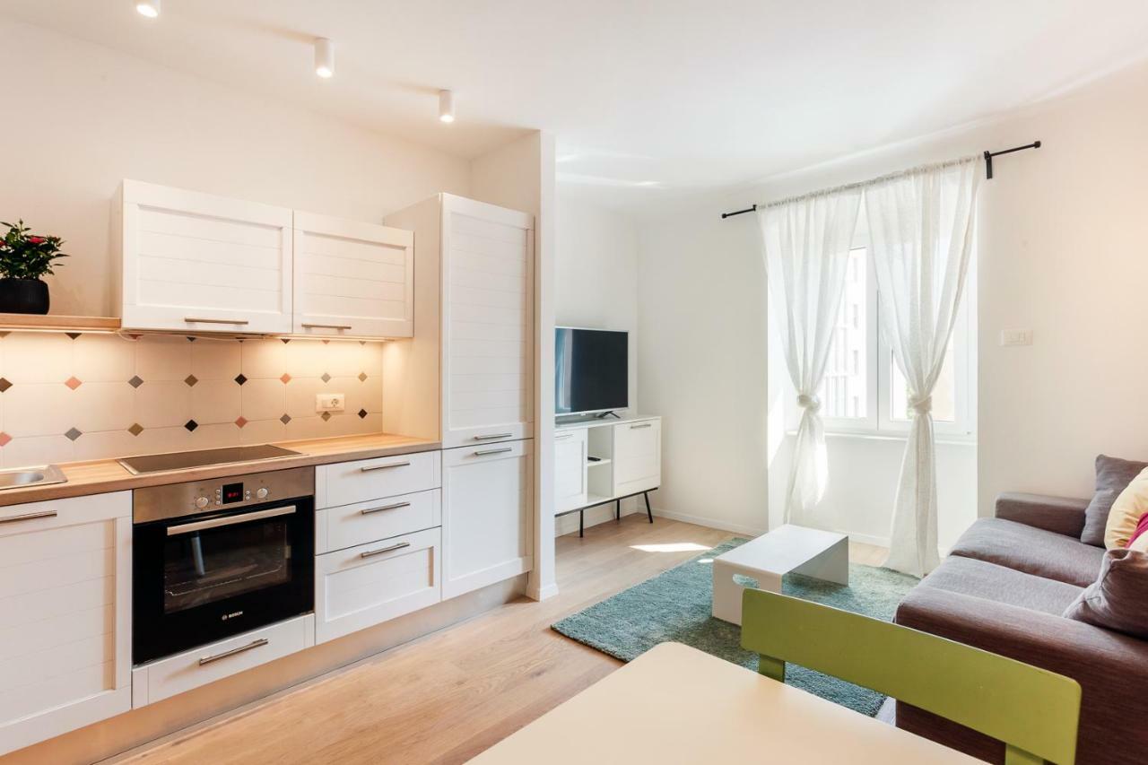 Central Rijeka Apartments Ciottina 24 Bagian luar foto